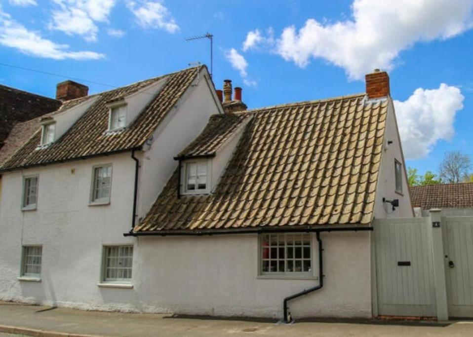 Elegant Oak Beamed House In Pretty Village Buckden  Exterior photo